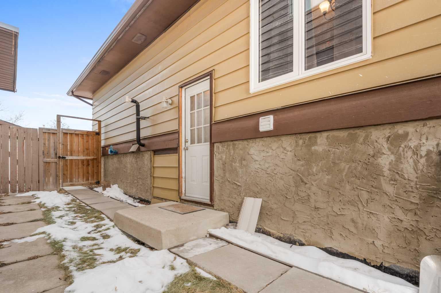 58 Templeson Crescent NE