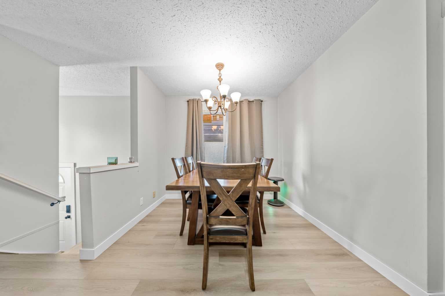 58 Templeson Crescent NE