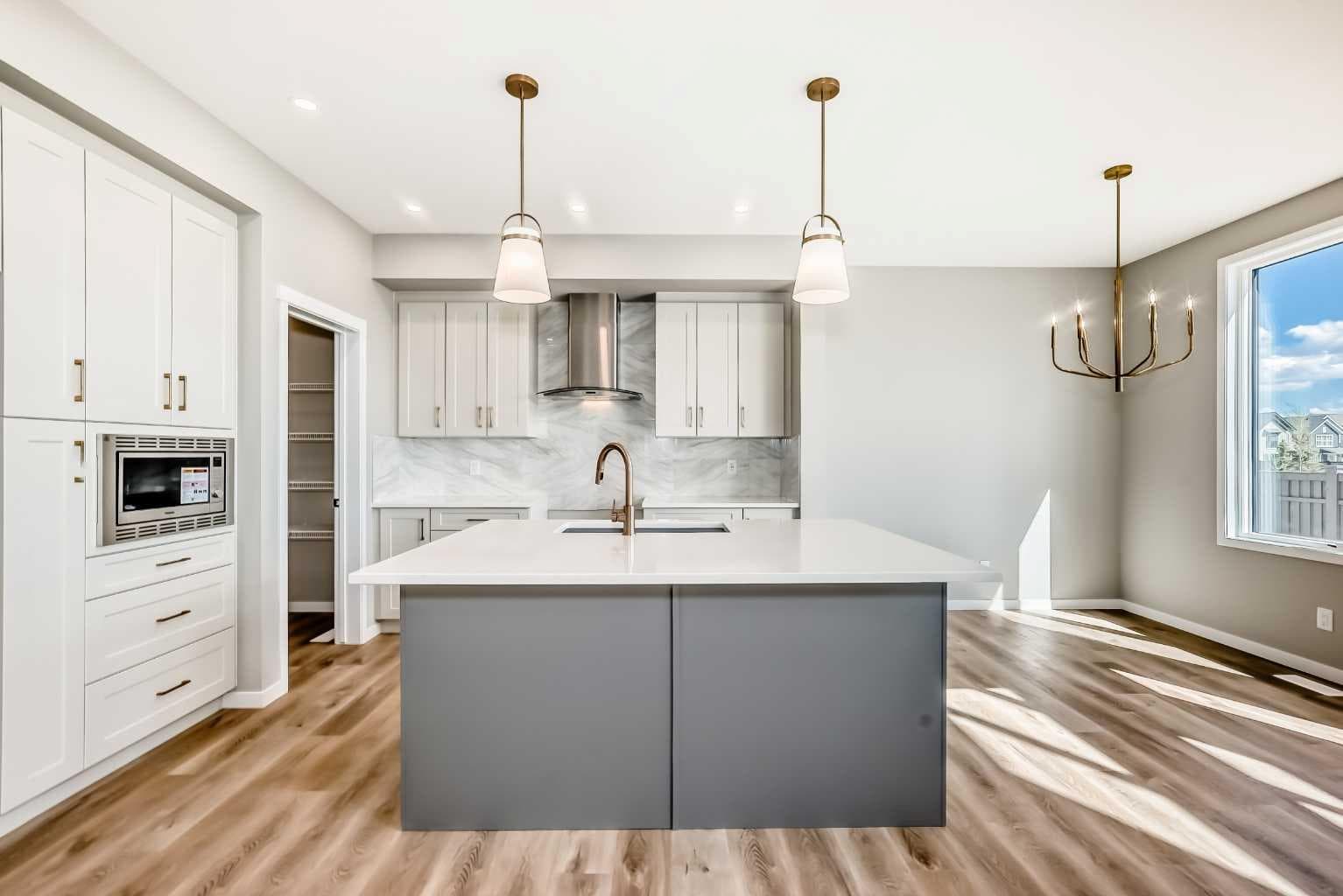 103 Mercado Crescent SE