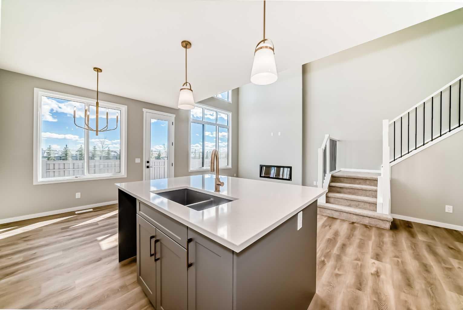 103 Mercado Crescent SE