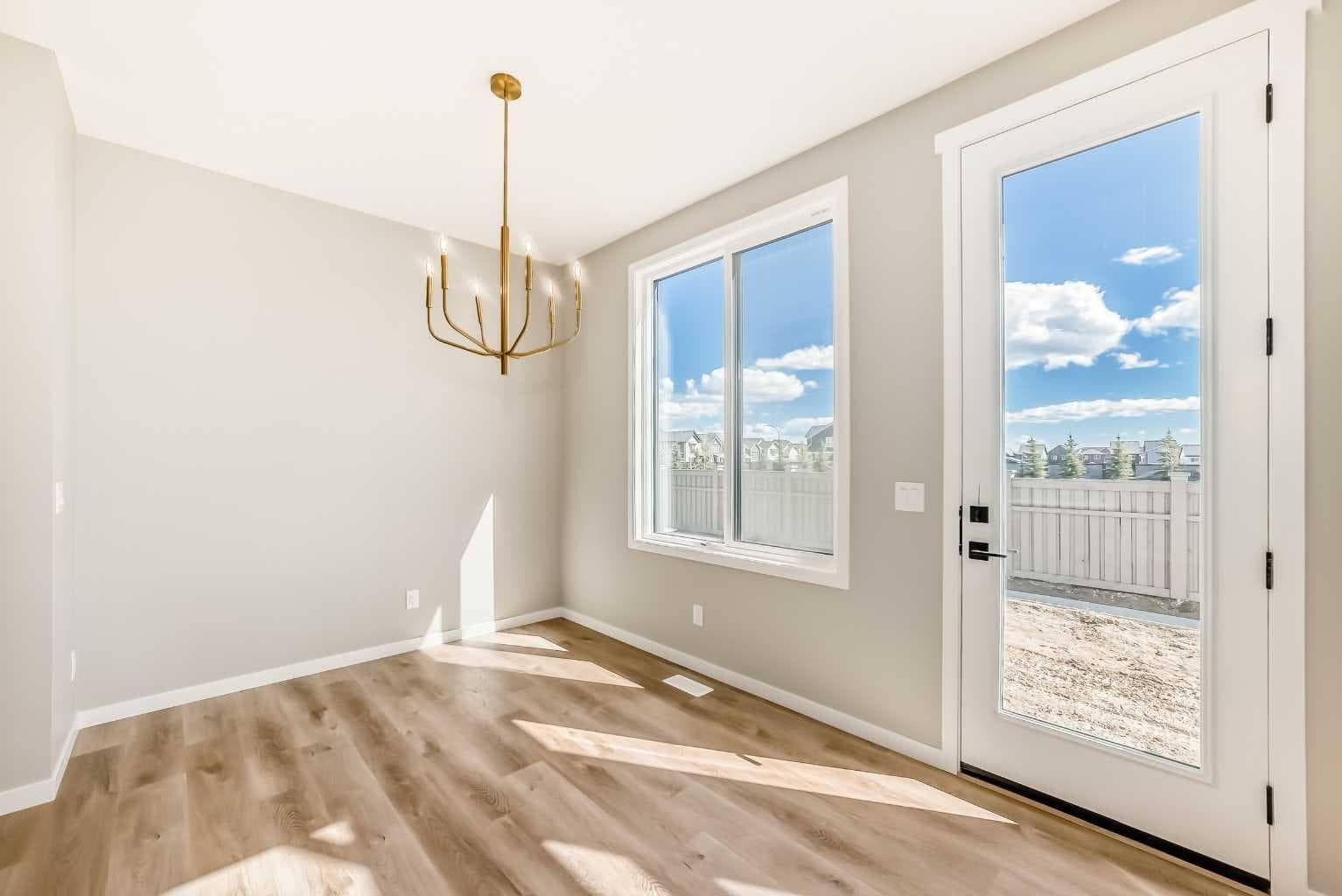 103 Mercado Crescent SE