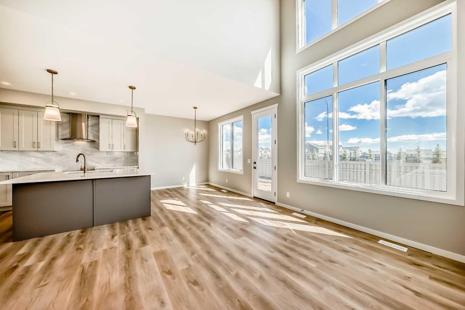 103 Mercado Crescent SE