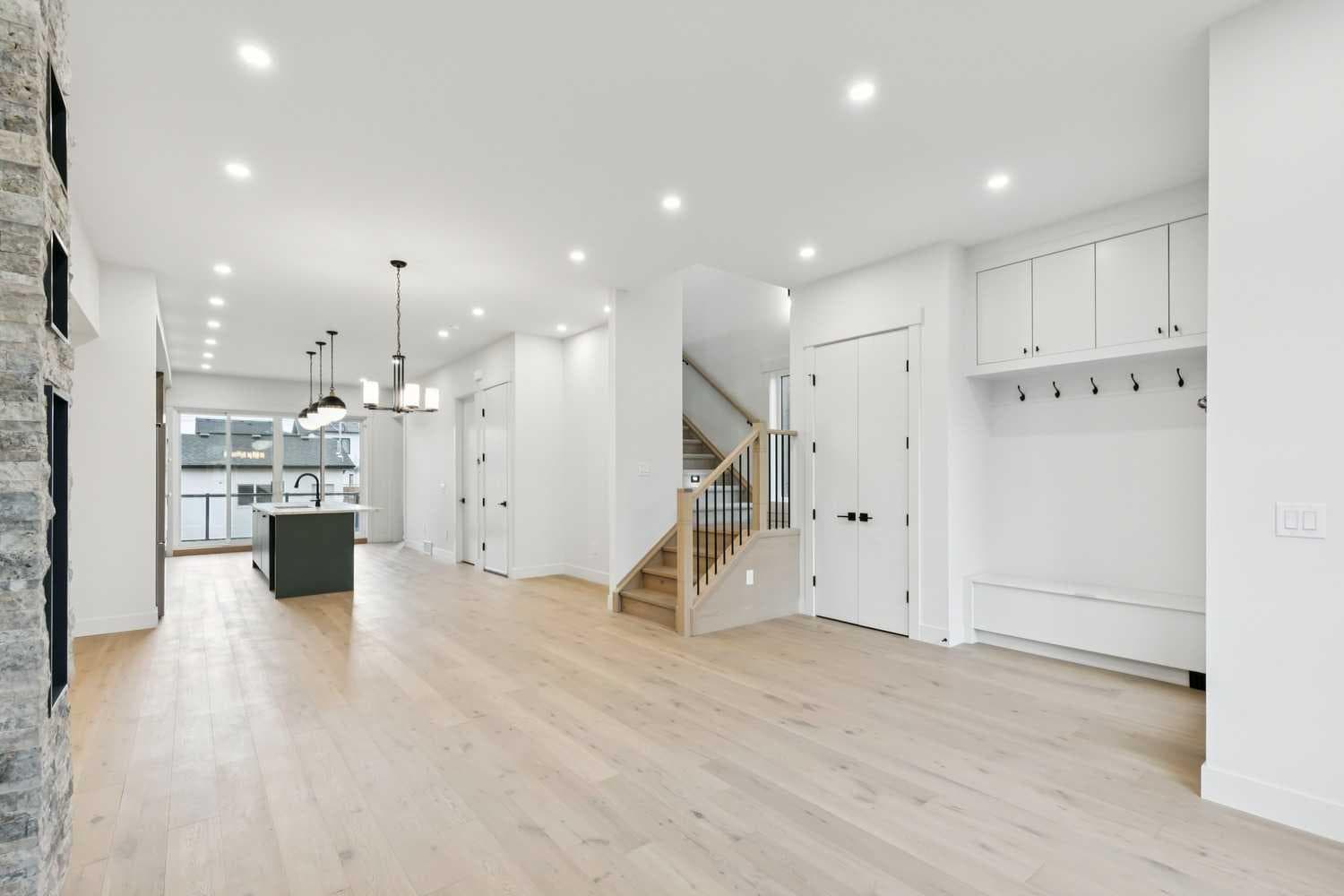 2622 30 Street SW