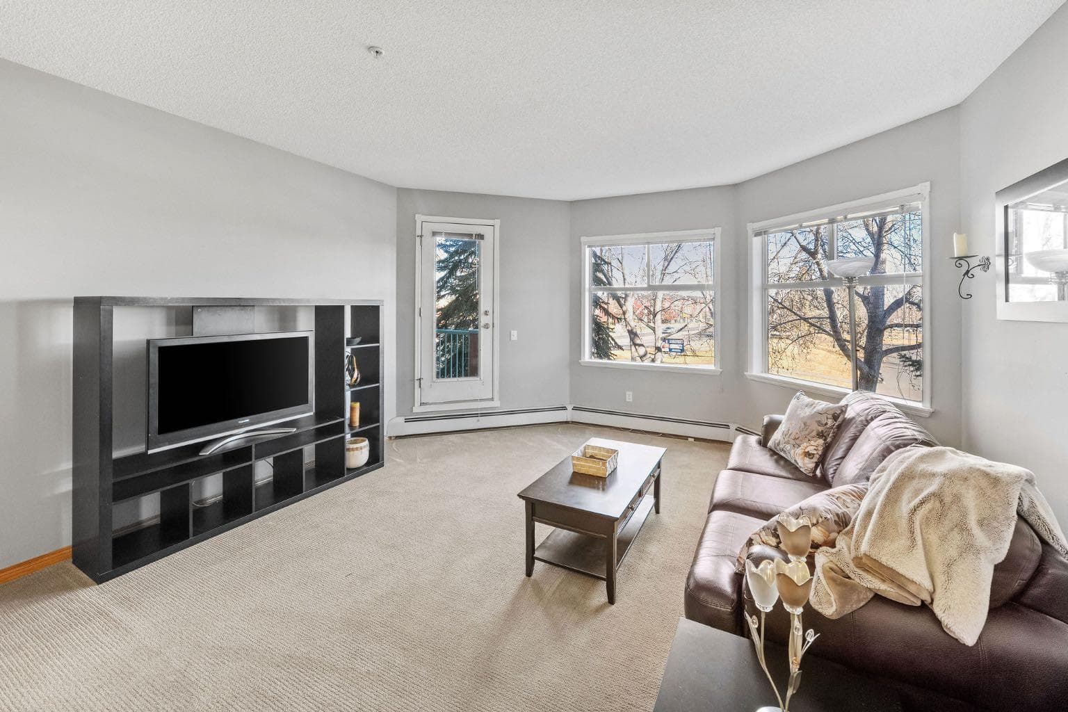 207, 200 Lincoln Way SW