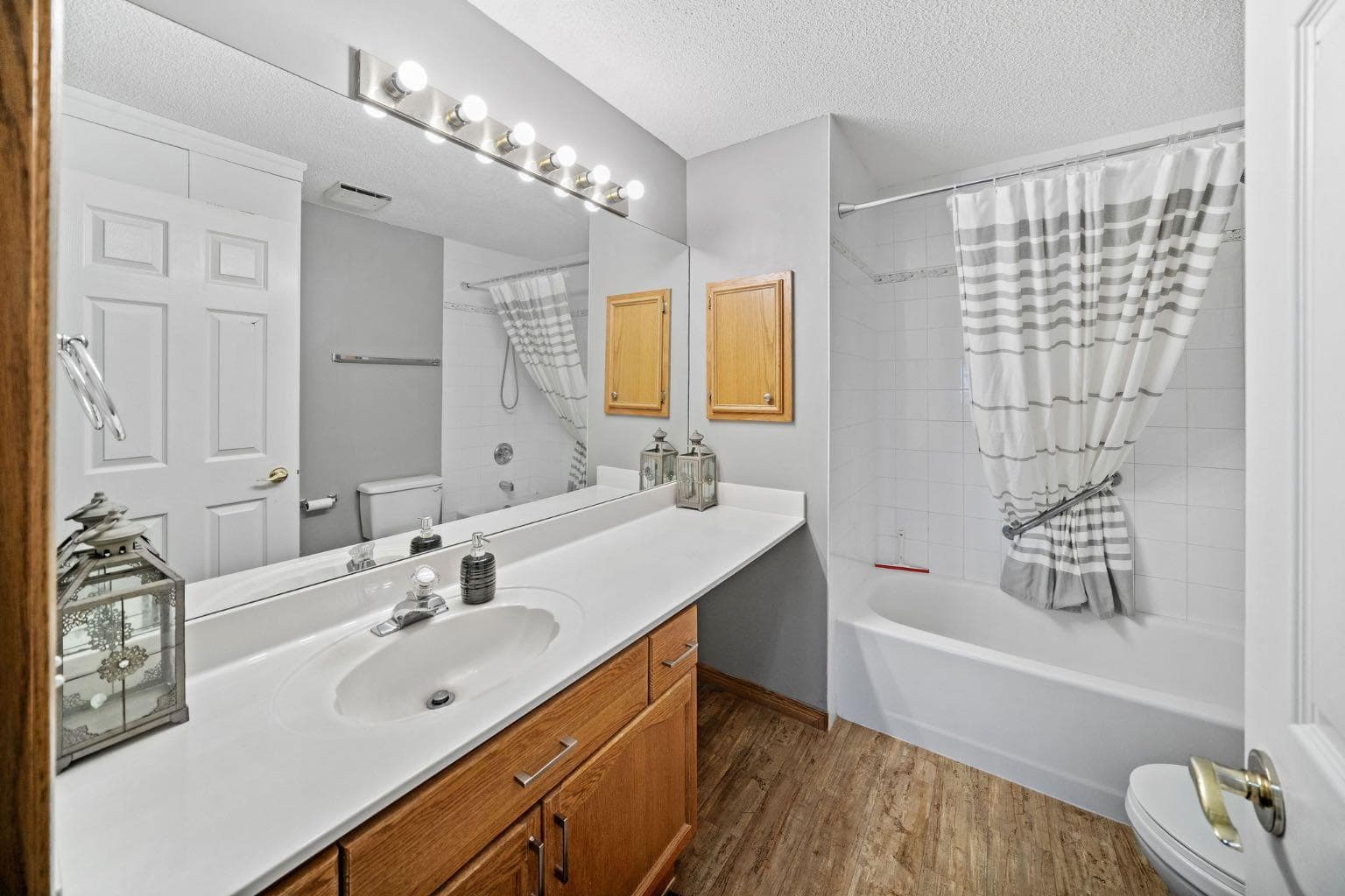 207, 200 Lincoln Way SW