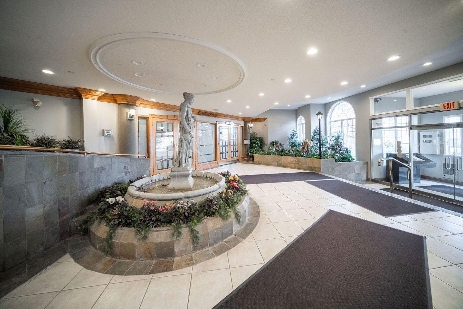 207, 200 Lincoln Way SW