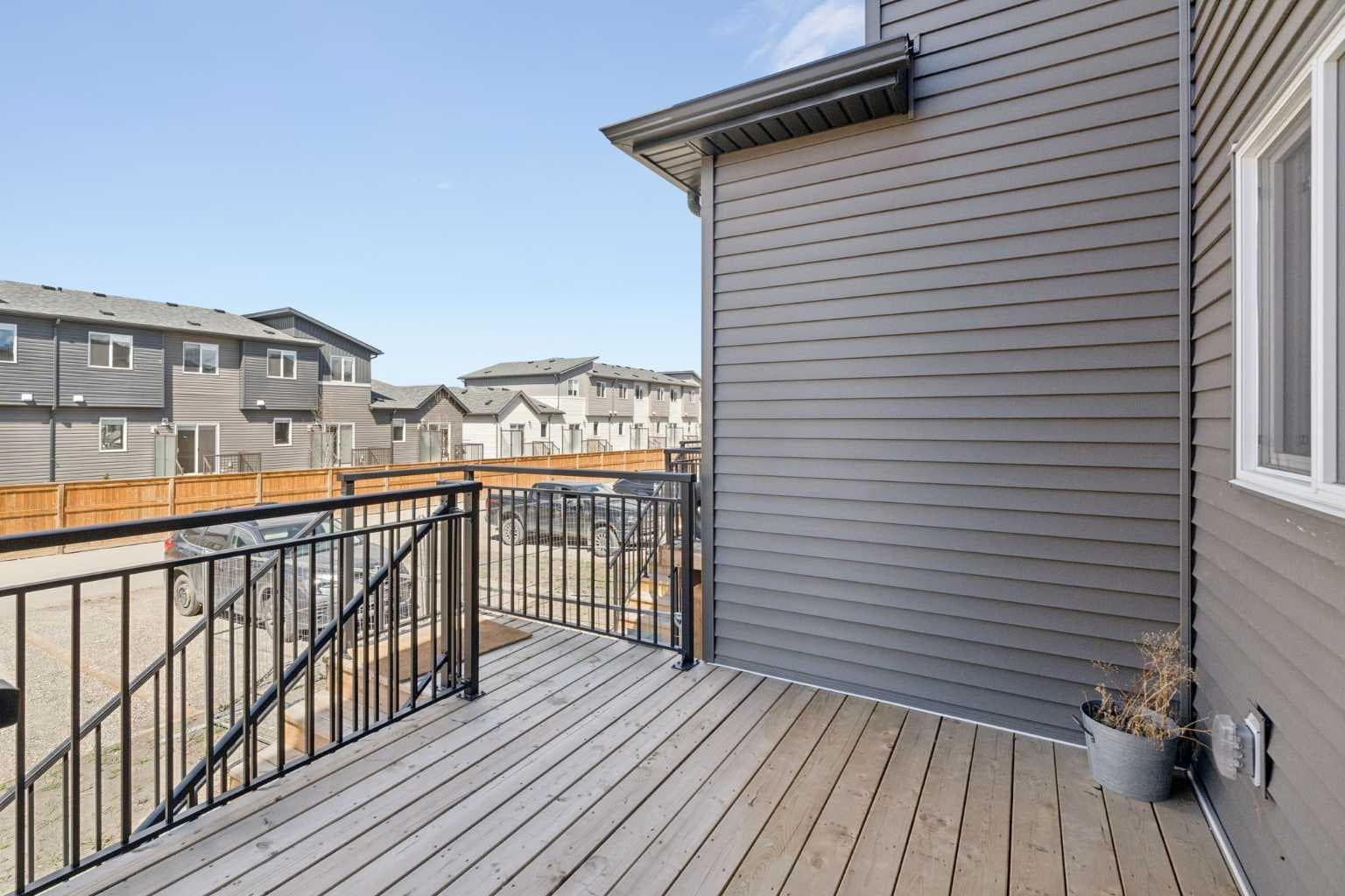 40 Emberside Grove 