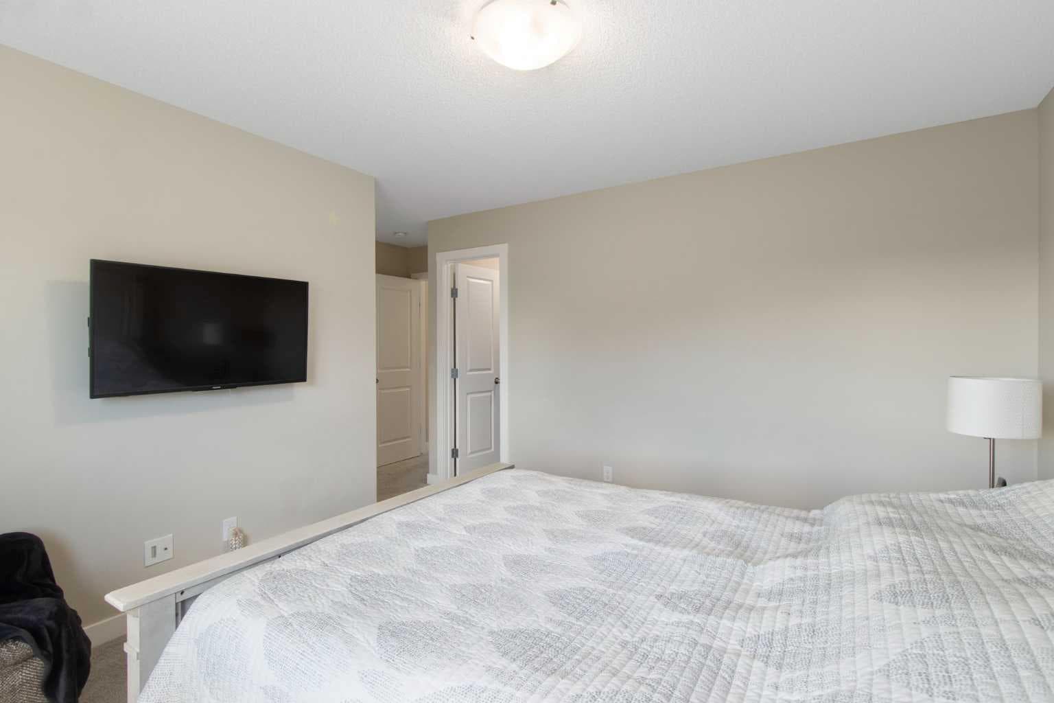 1492 Legacy Circle SE