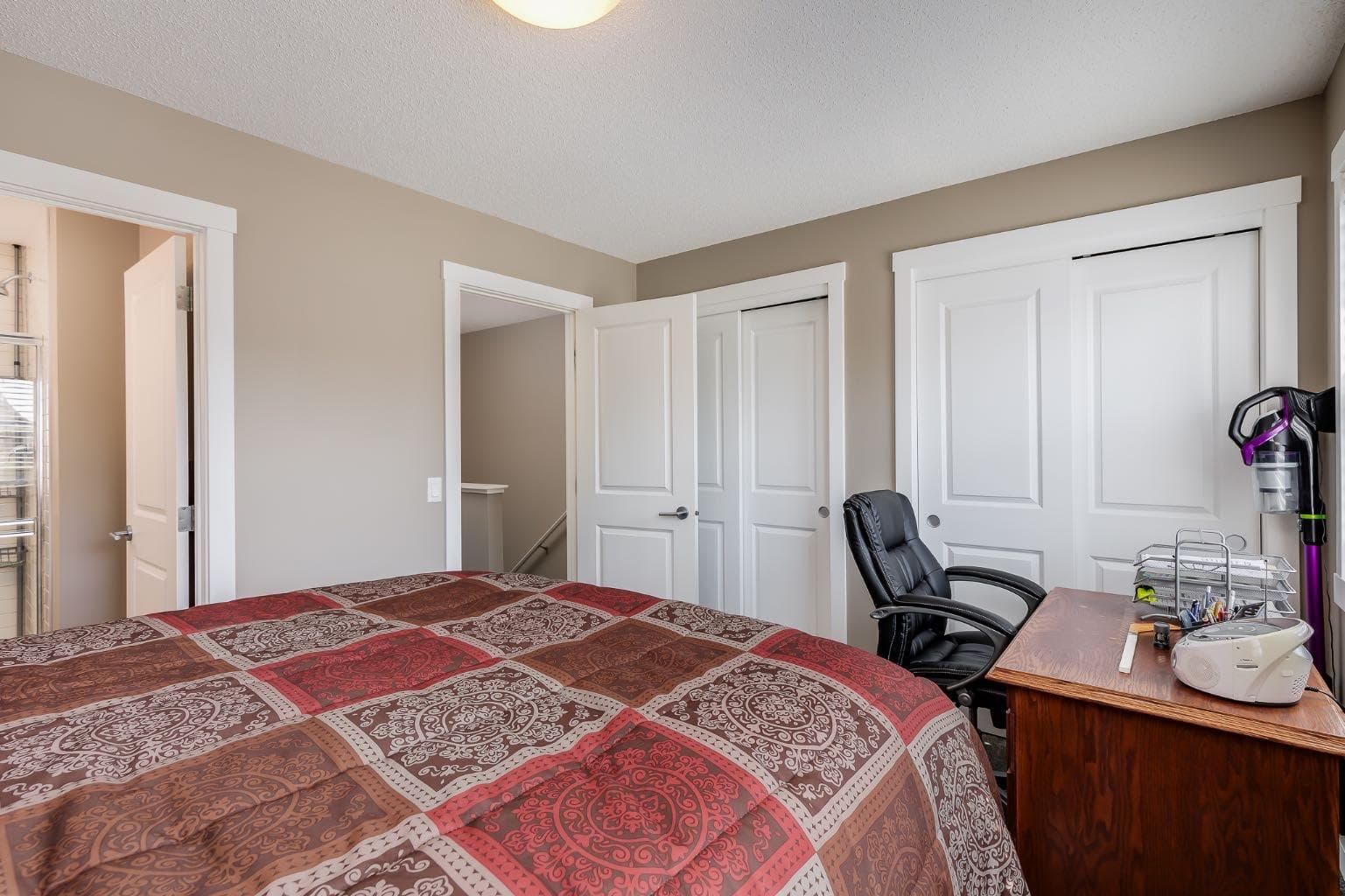 402, 1225 Kings Heights Way SE
