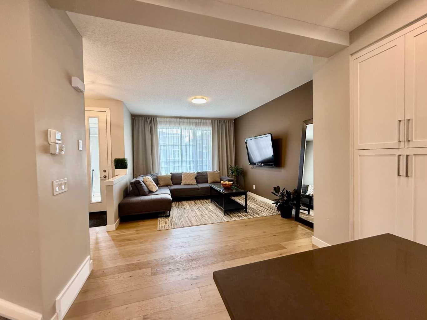399 Sora Boulevard SE