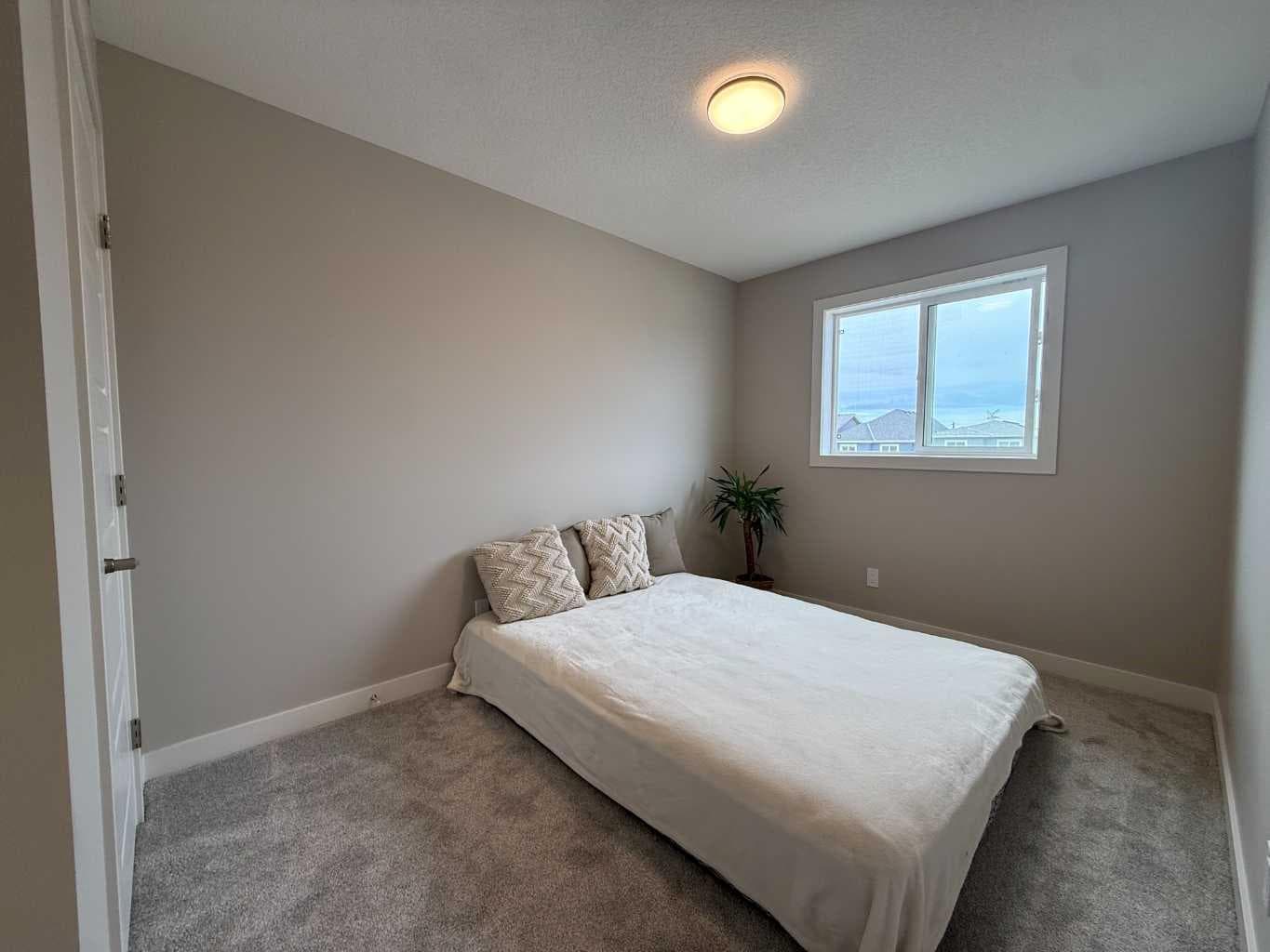399 Sora Boulevard SE