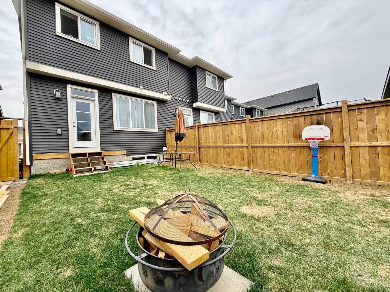 399 Sora Boulevard SE