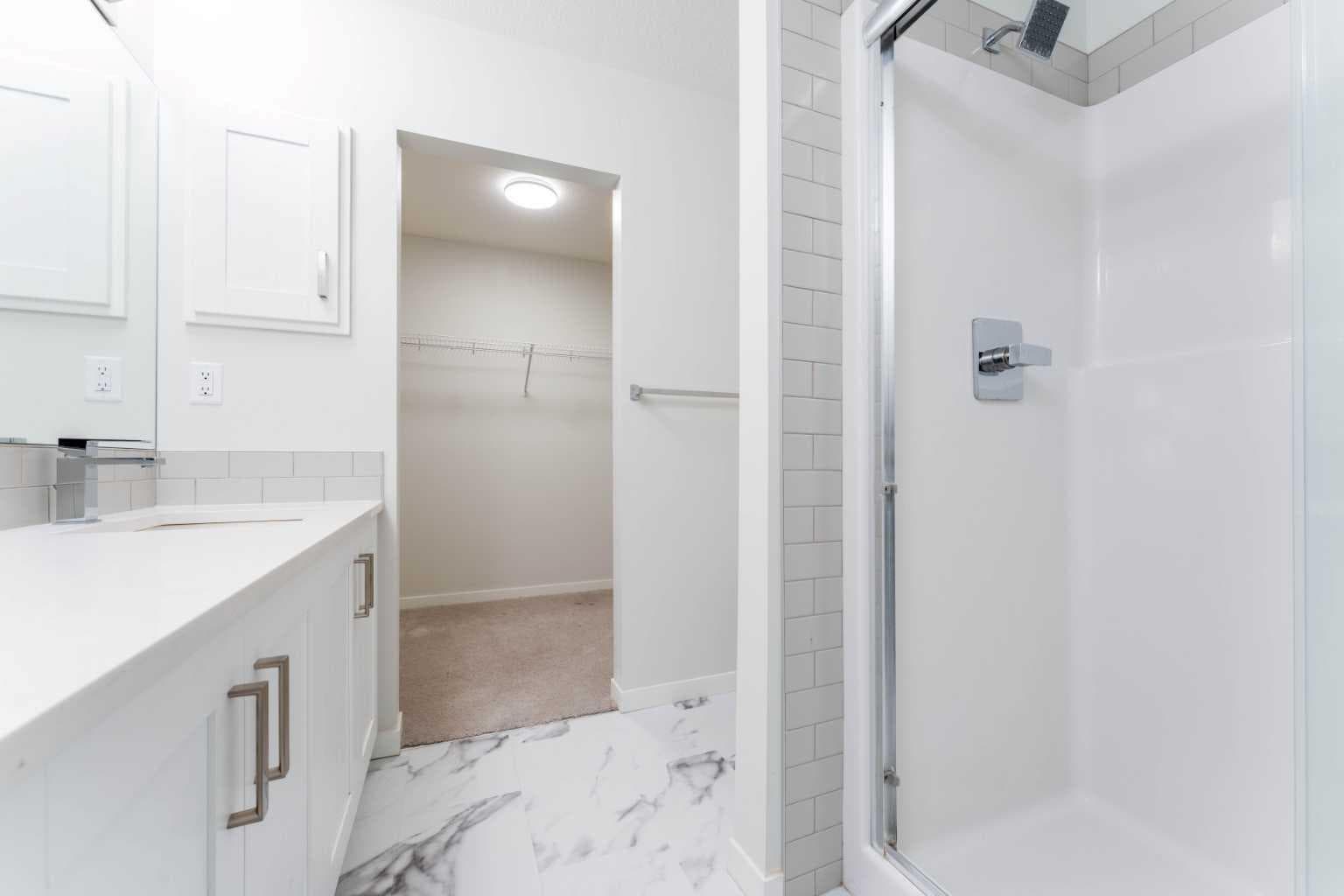 2410, 42 Cranbrook Gardens SE
