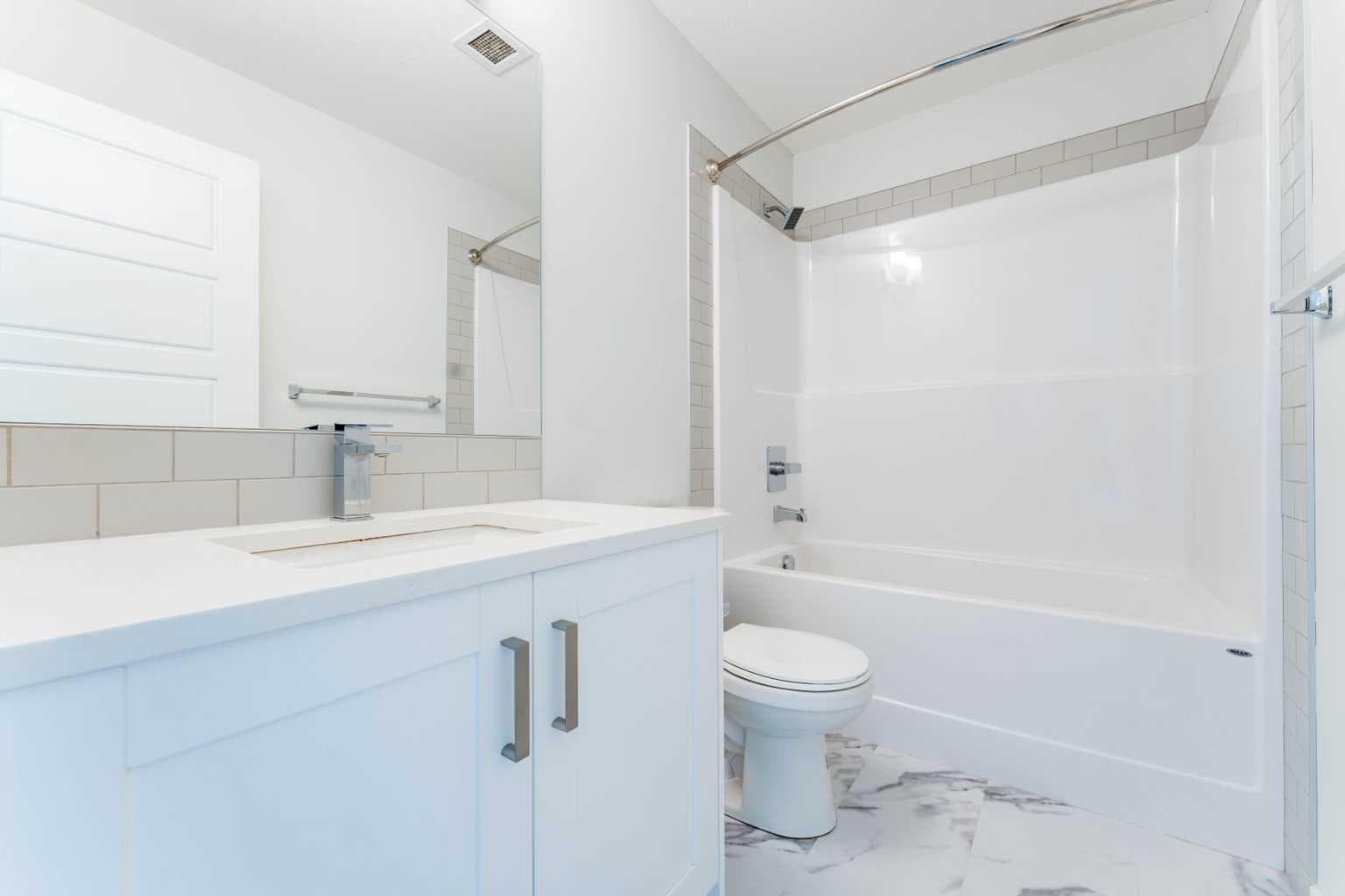 2410, 42 Cranbrook Gardens SE
