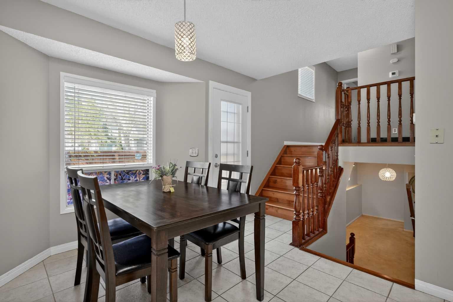 18 Martinview Crescent NE