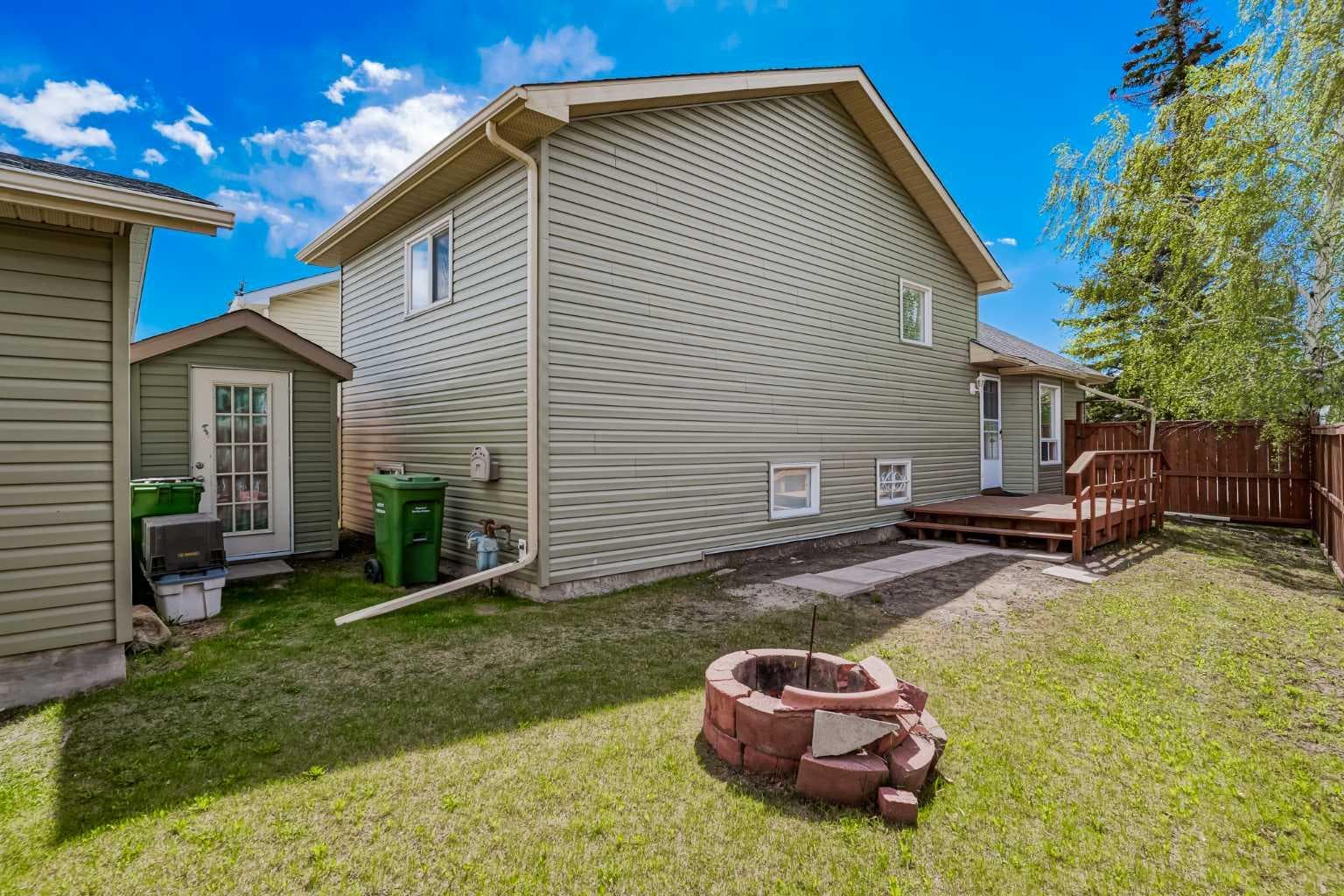 18 Martinview Crescent NE