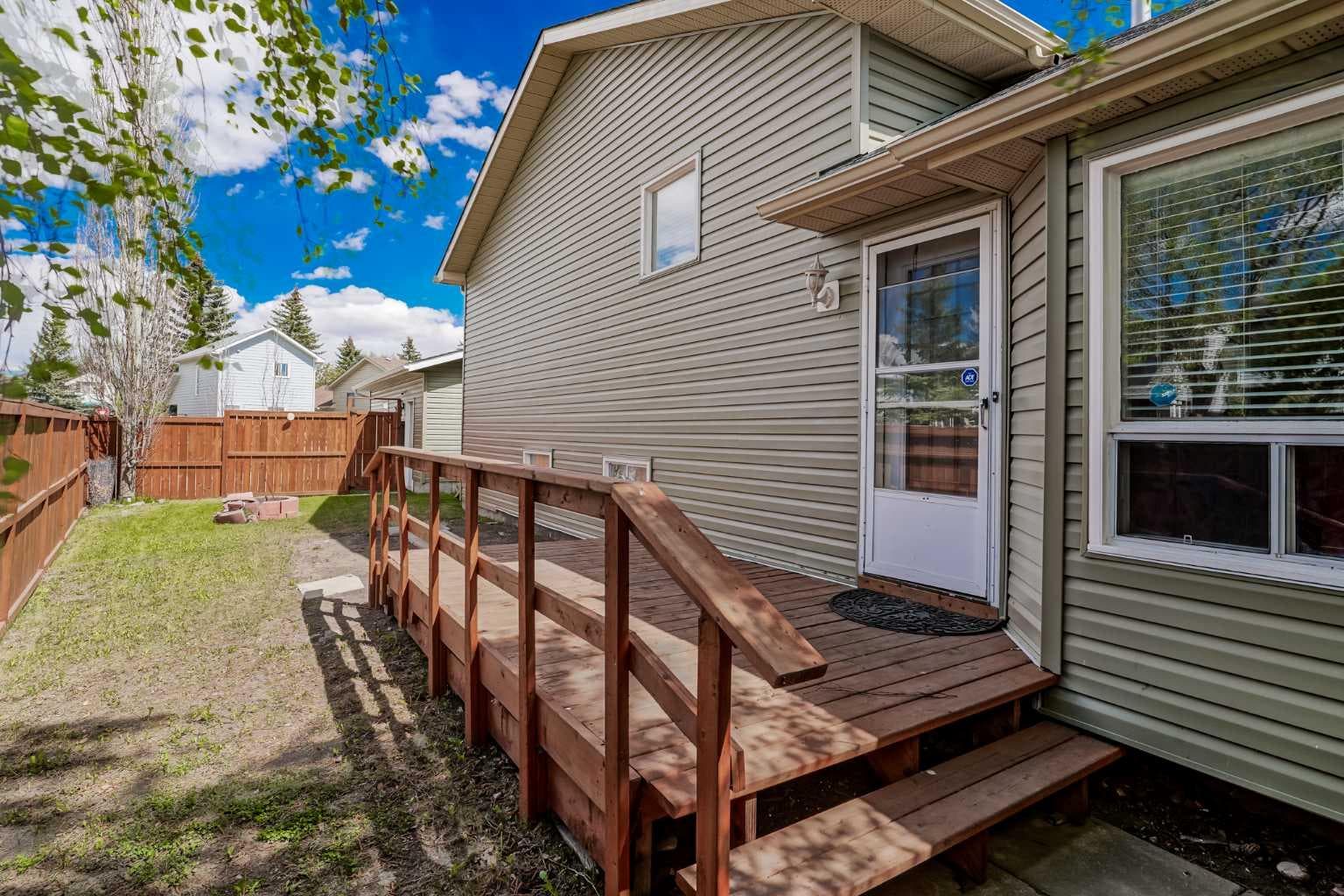 18 Martinview Crescent NE