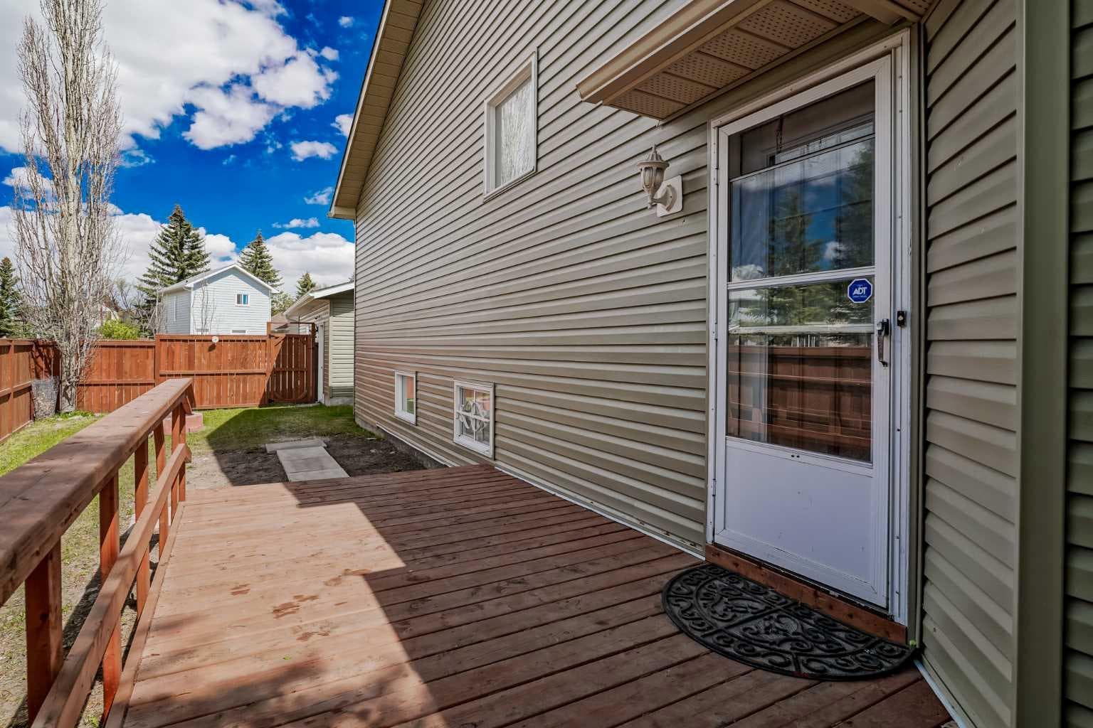 18 Martinview Crescent NE