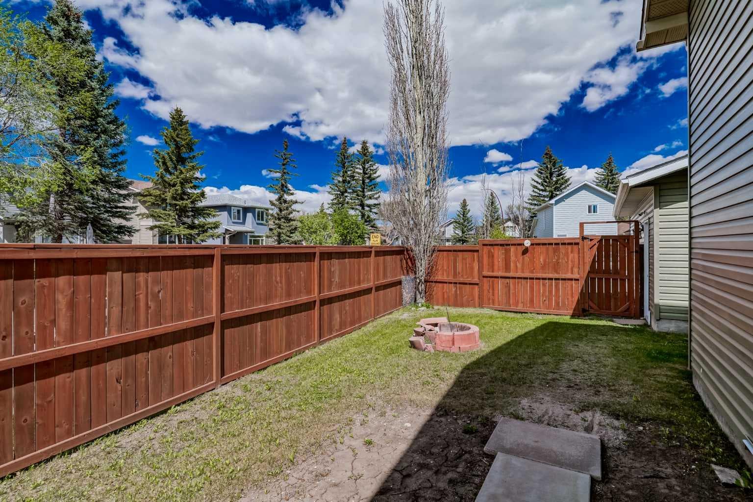 18 Martinview Crescent NE
