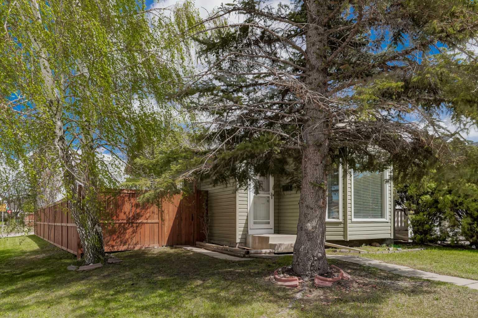 18 Martinview Crescent NE