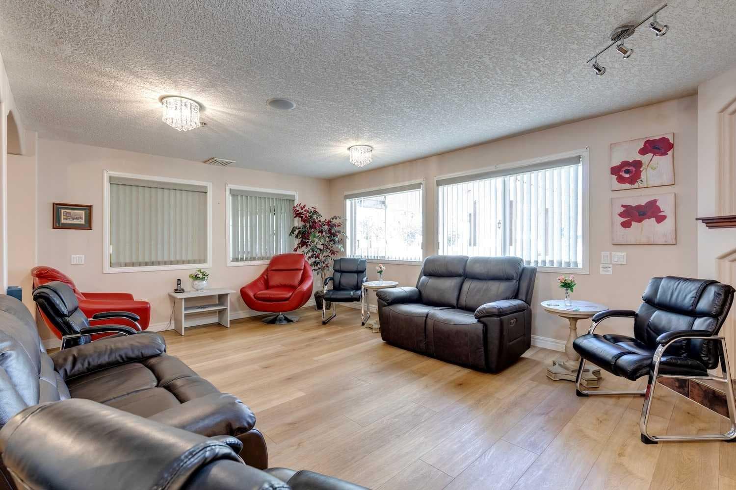1118, 1818 Simcoe Boulevard SW