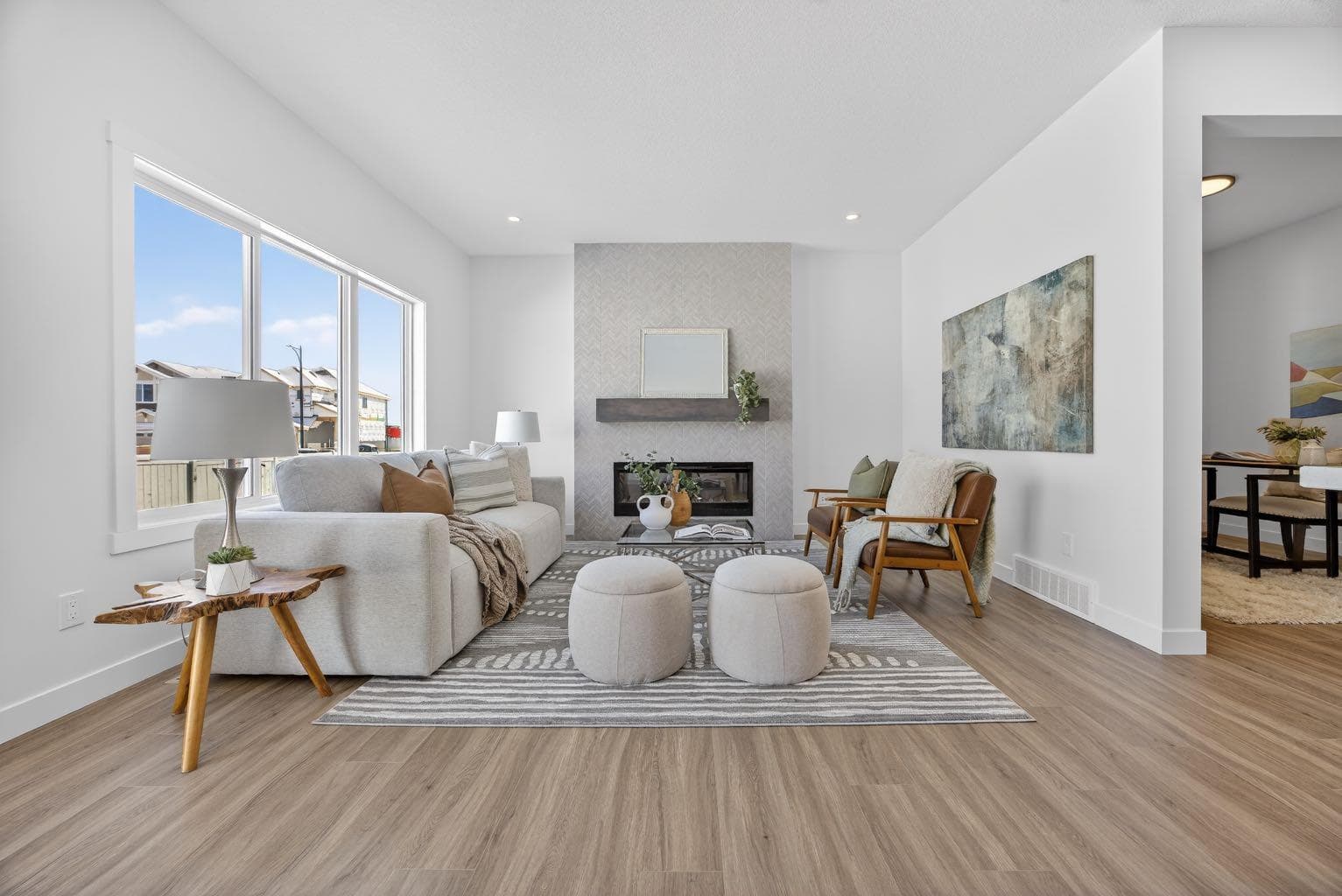 1090 Bayview Crescent 