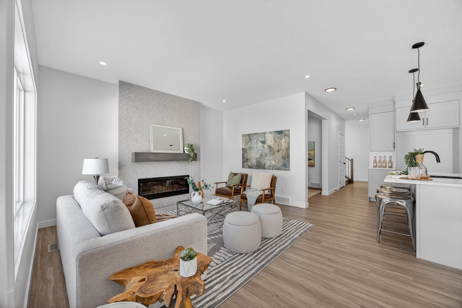 1090 Bayview Crescent 