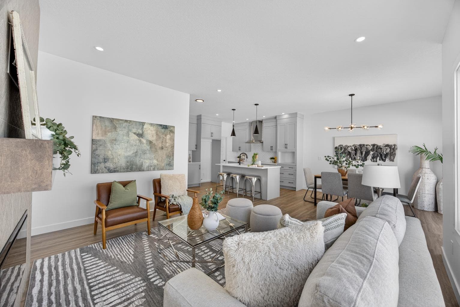 1090 Bayview Crescent 