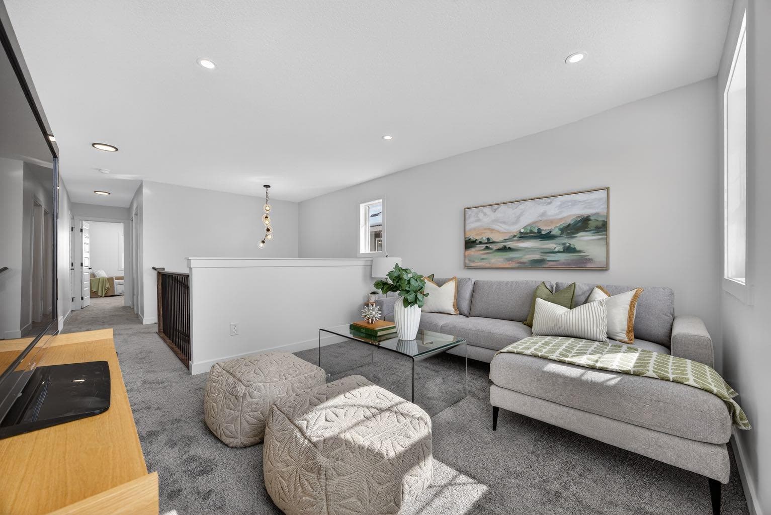 1090 Bayview Crescent 