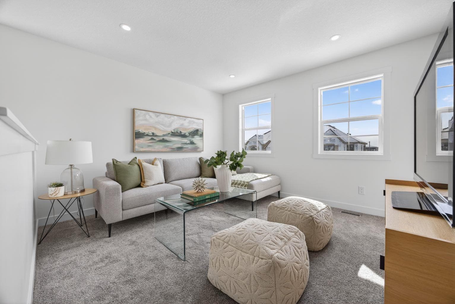 1090 Bayview Crescent 