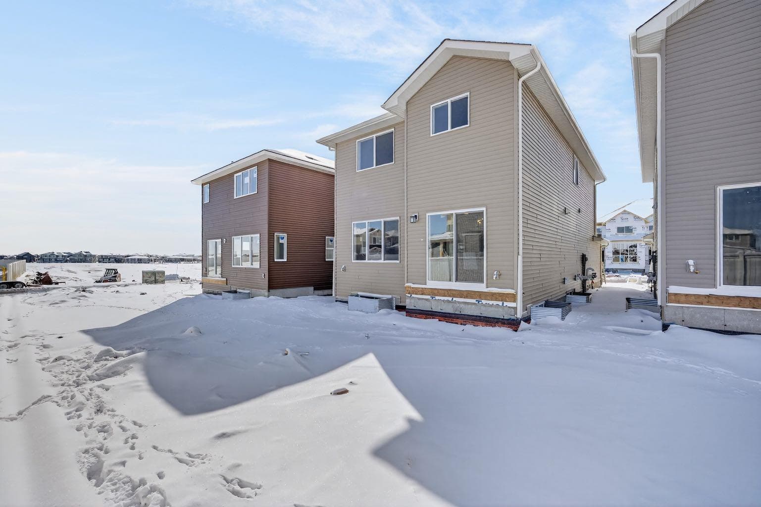 1090 Bayview Crescent 