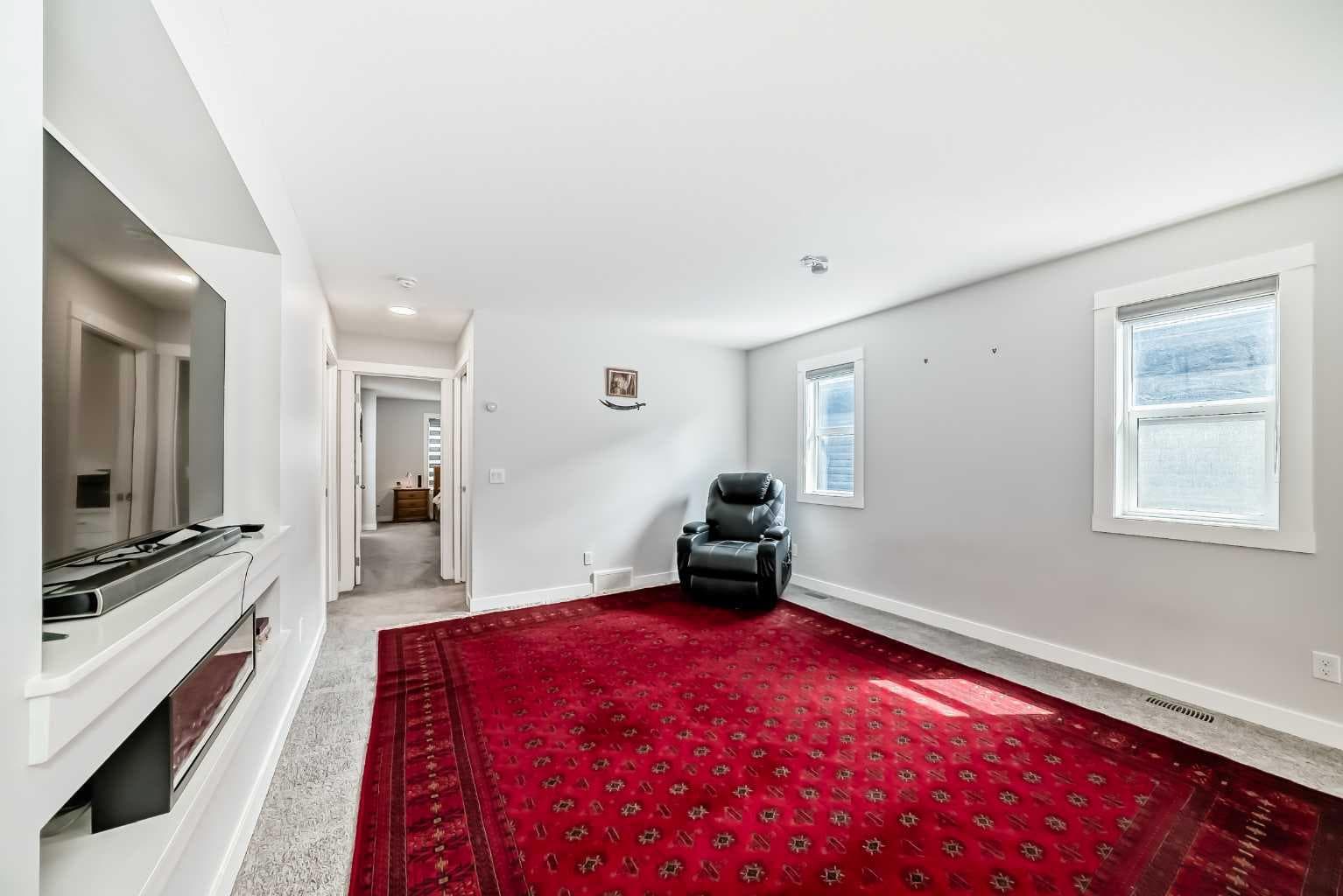748 Midtown Drive SW