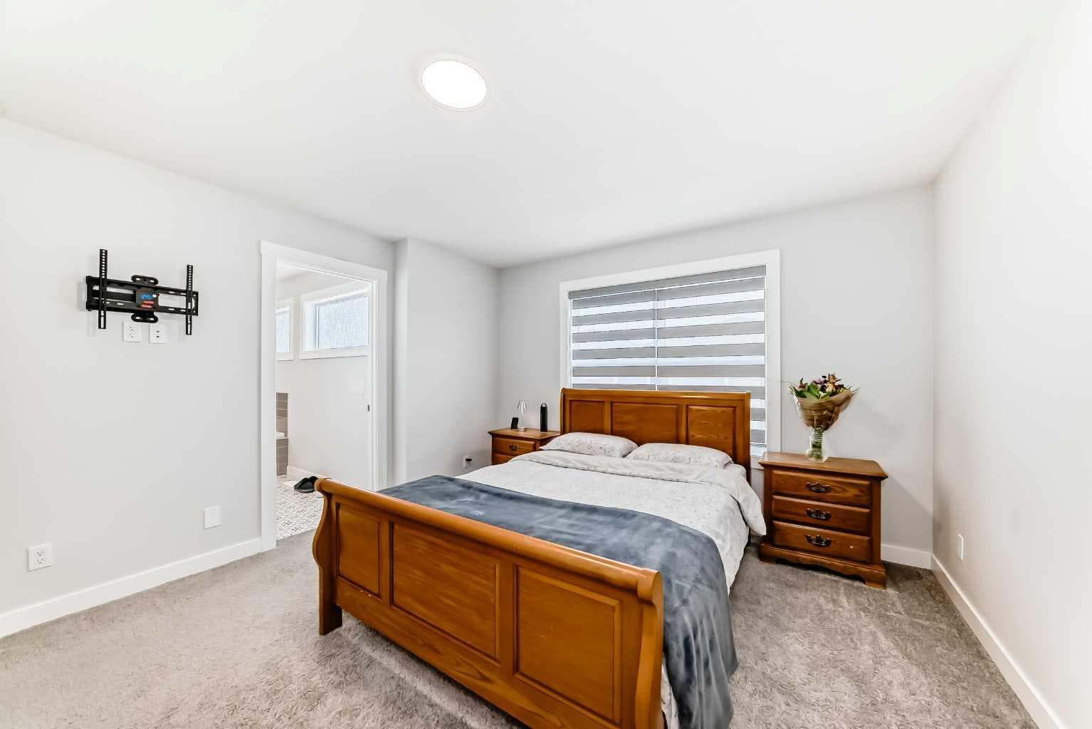 748 Midtown Drive SW
