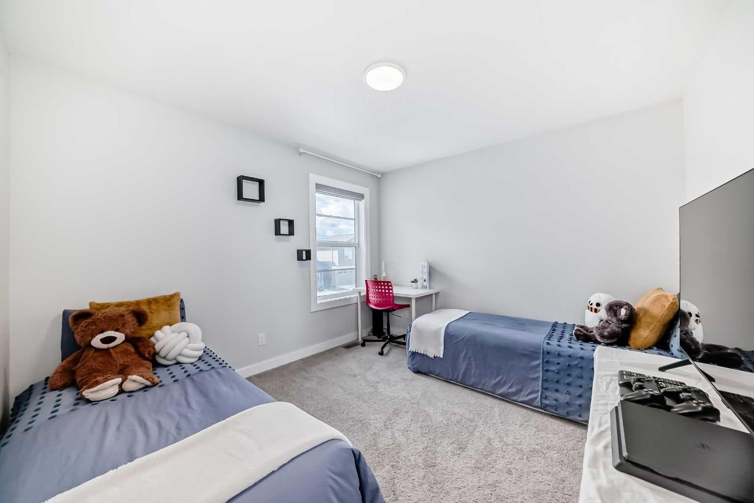 748 Midtown Drive SW