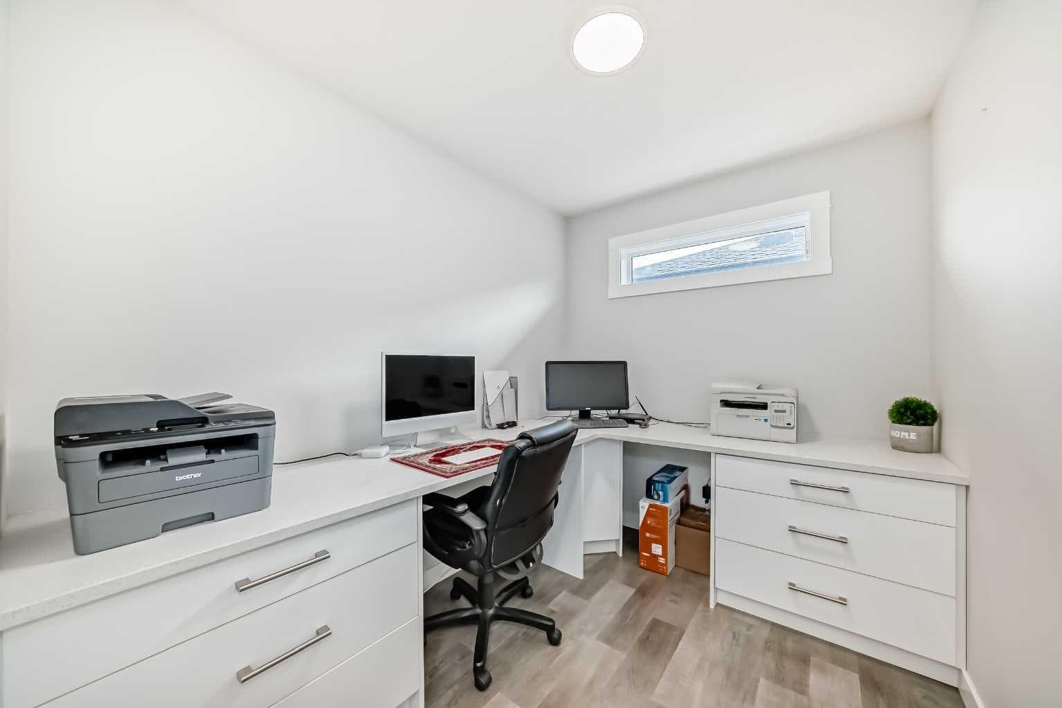 748 Midtown Drive SW