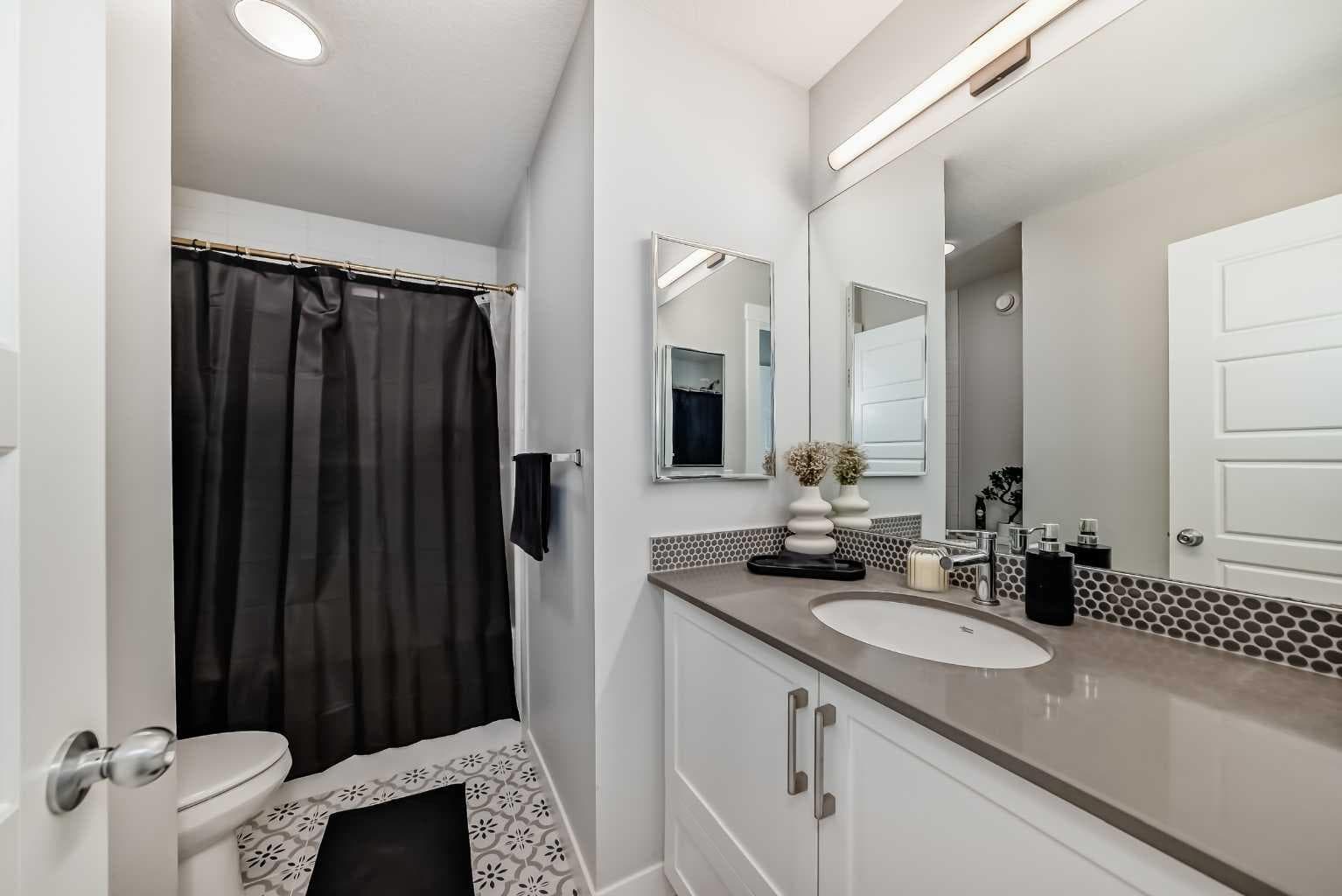 748 Midtown Drive SW