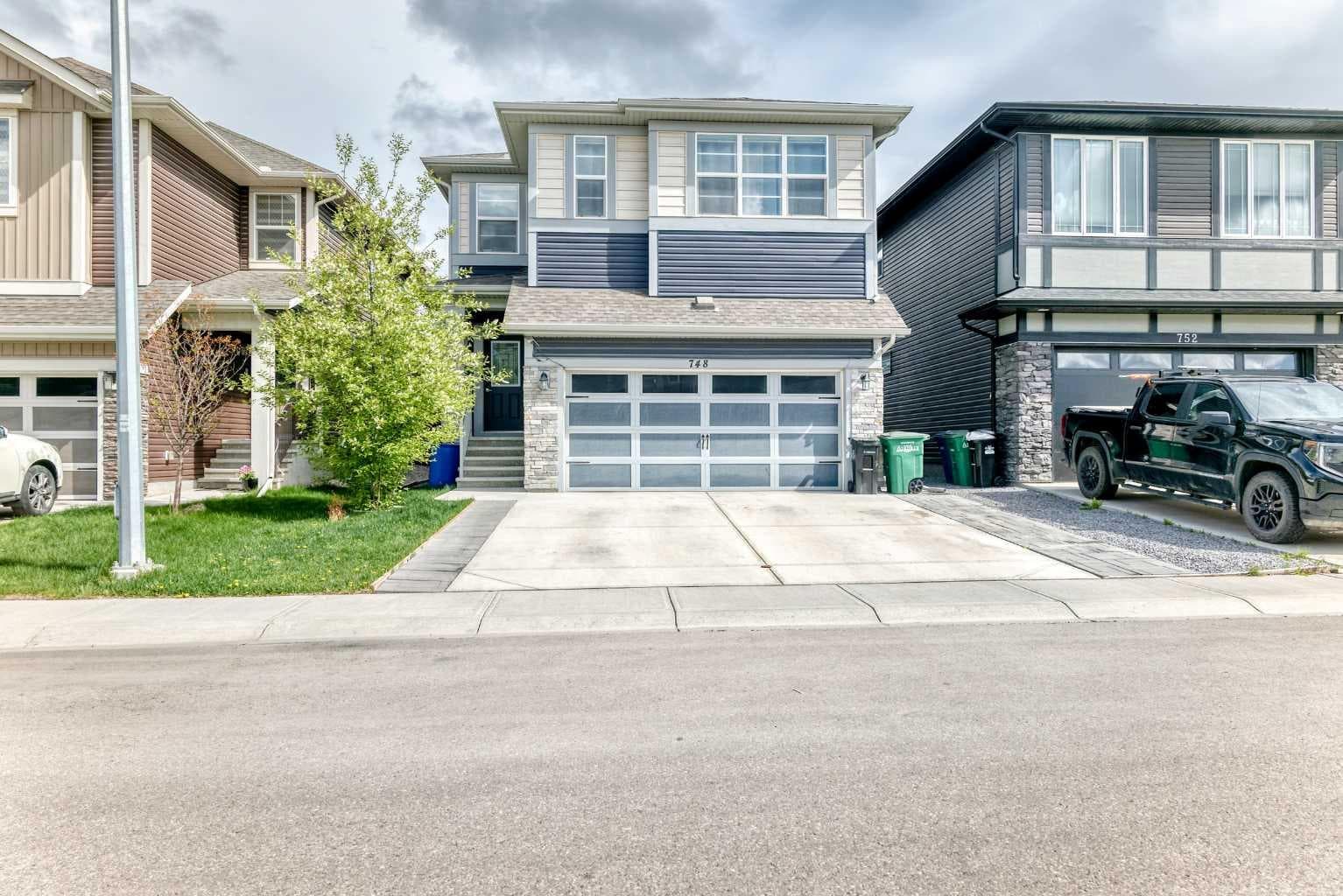 748 Midtown Drive SW