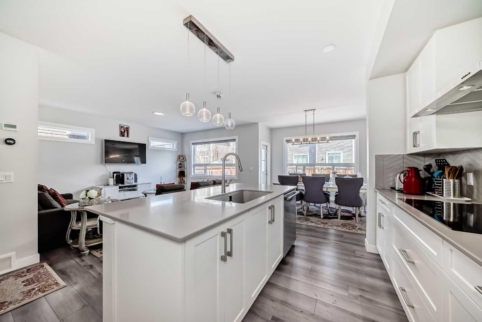 748 Midtown Drive SW