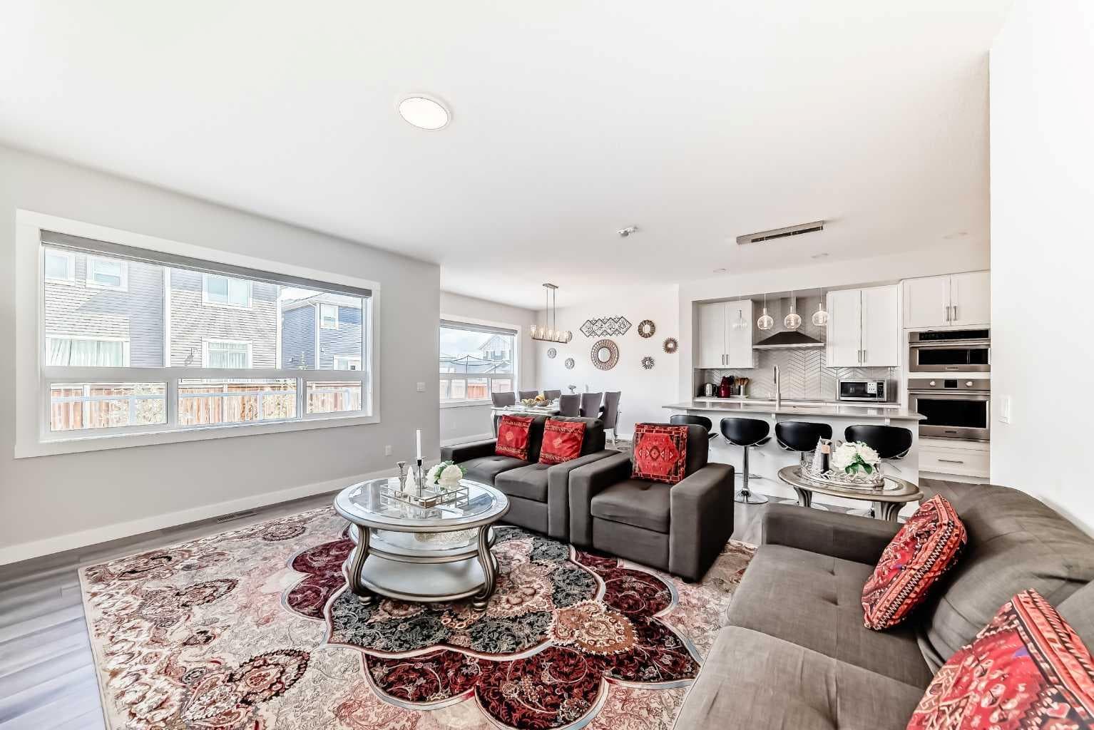 748 Midtown Drive SW