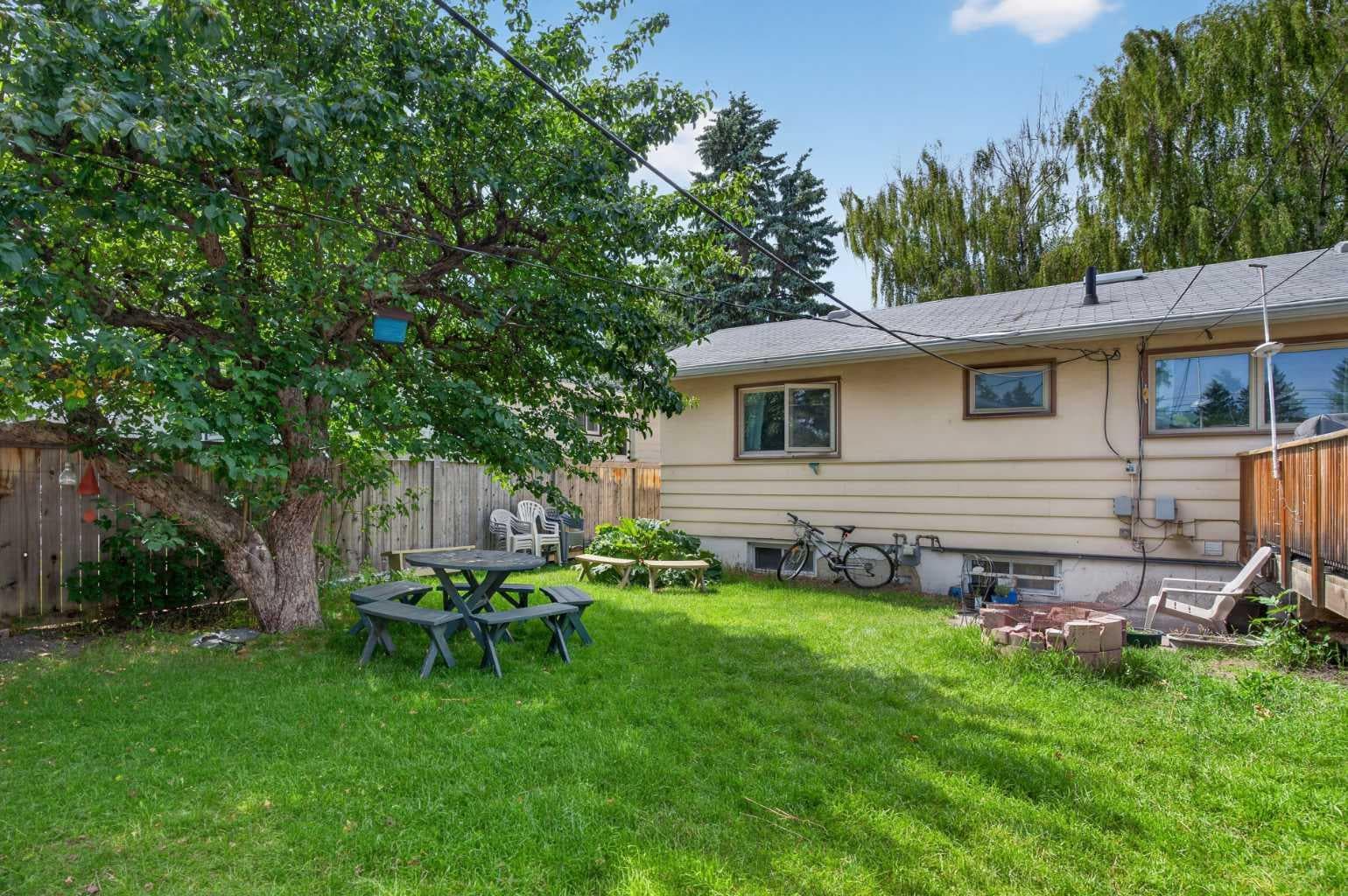 39 Hillgrove Crescent SW