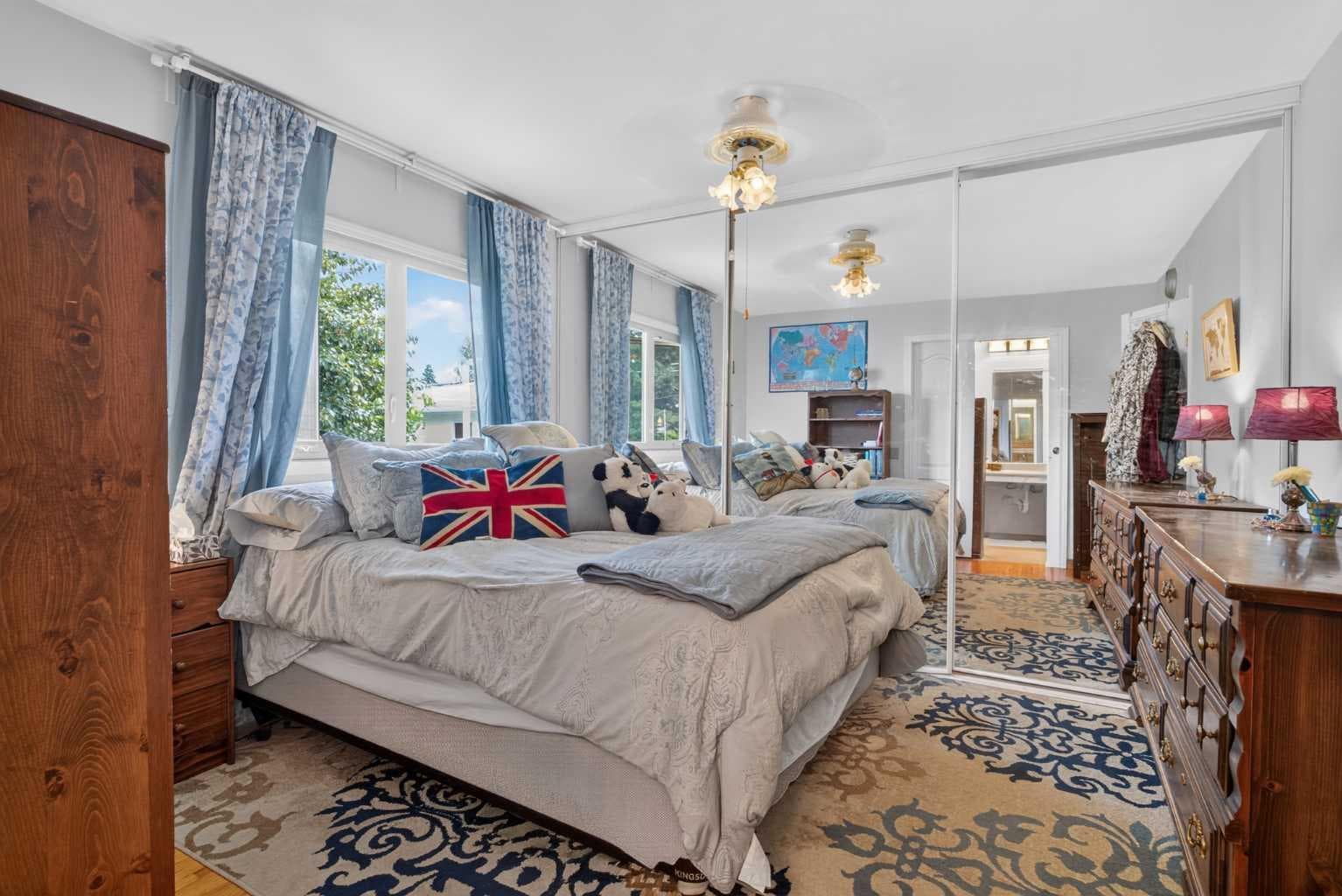 39 Hillgrove Crescent SW