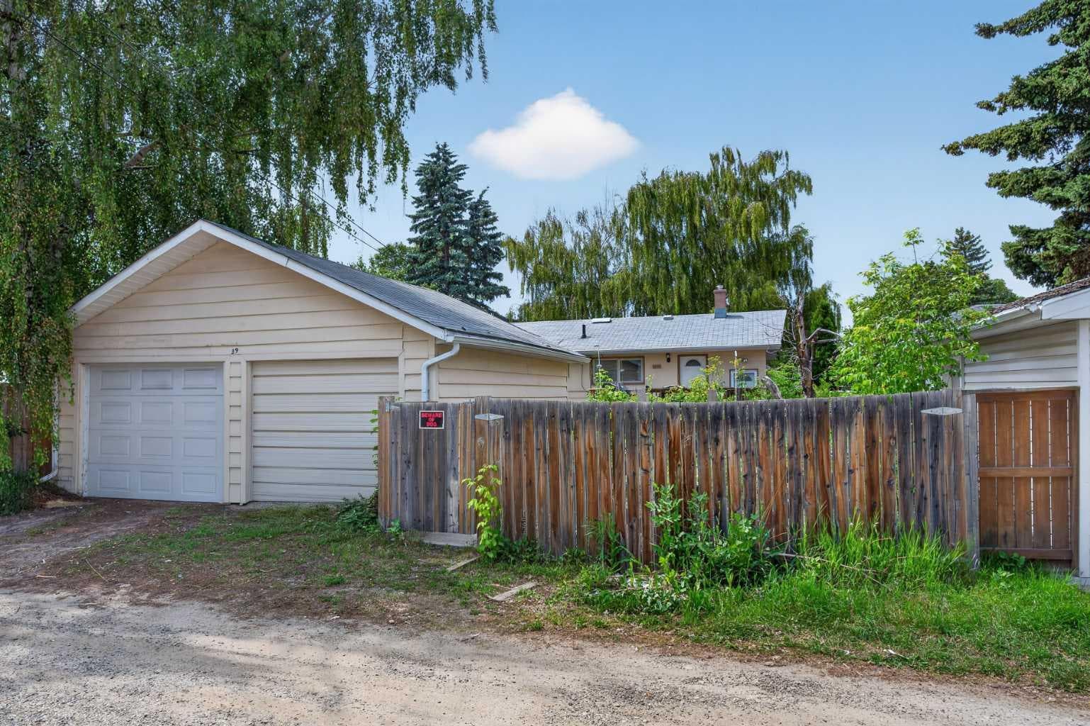 39 Hillgrove Crescent SW