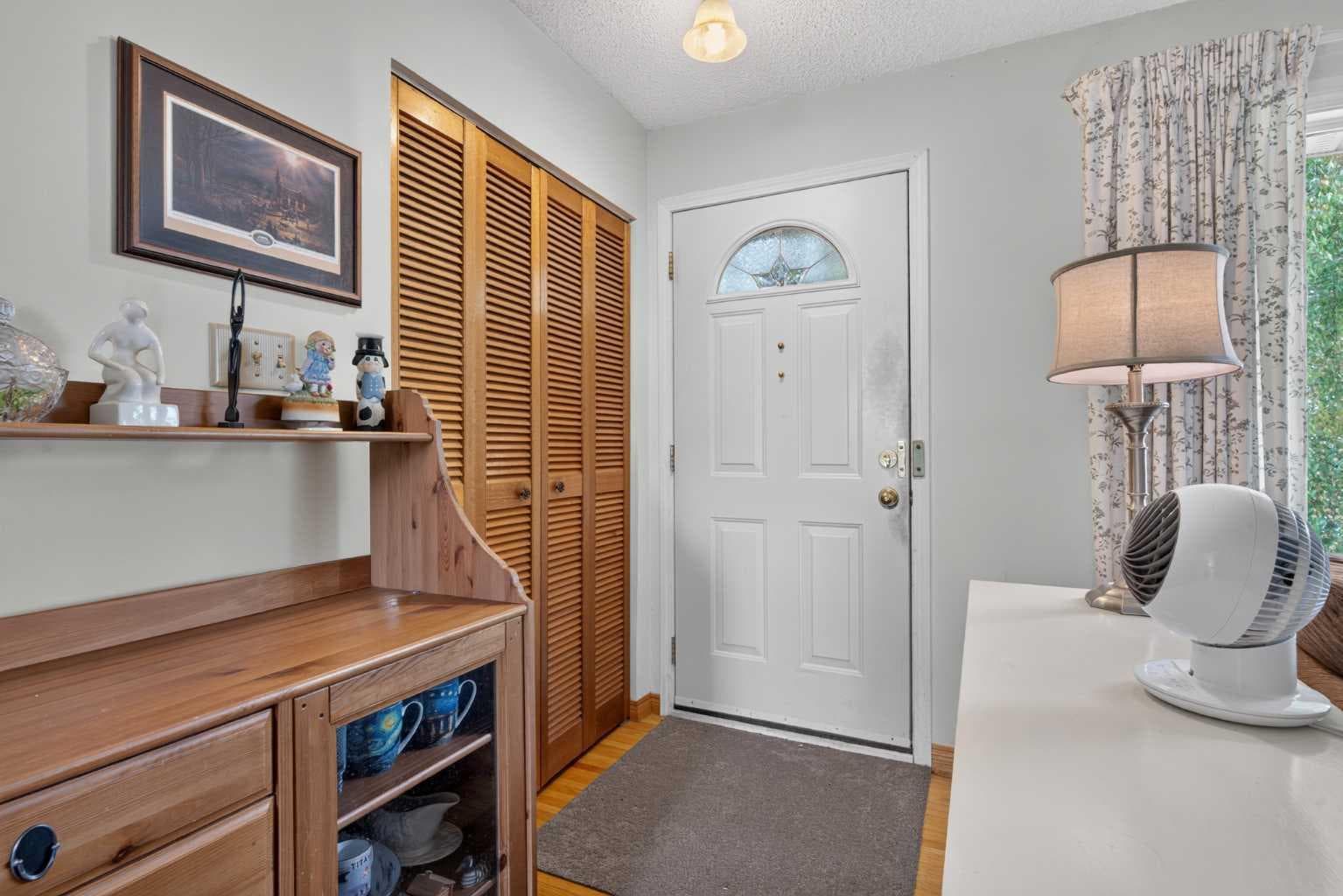 39 Hillgrove Crescent SW