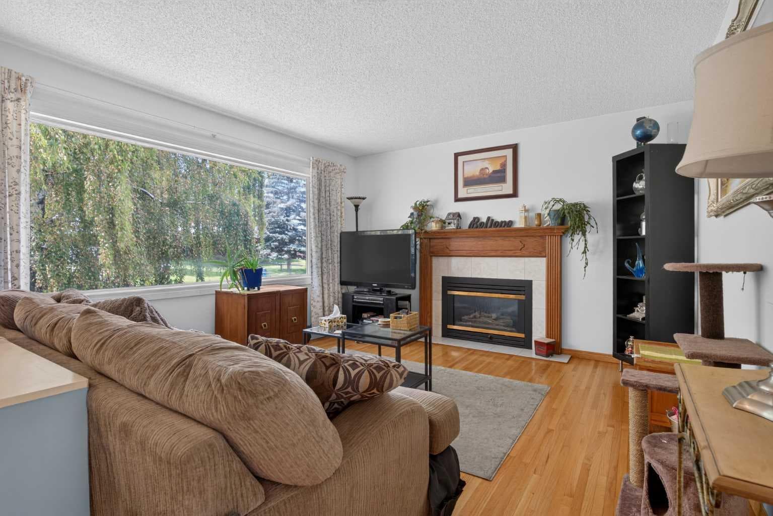 39 Hillgrove Crescent SW