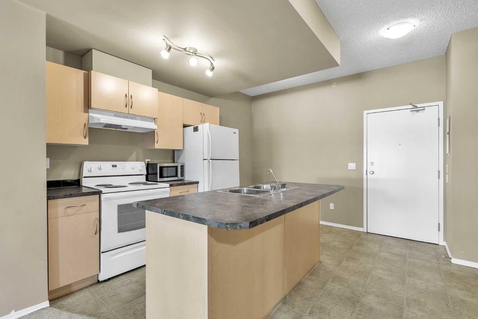 1103, 73 Erin Woods Court SE