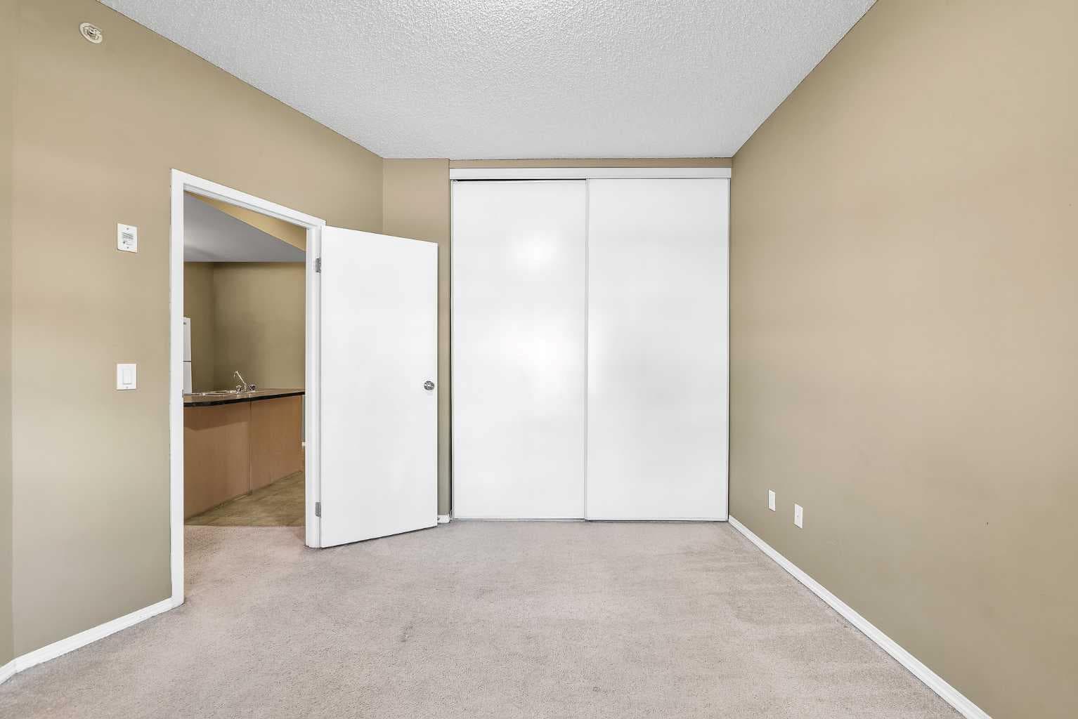 1103, 73 Erin Woods Court SE
