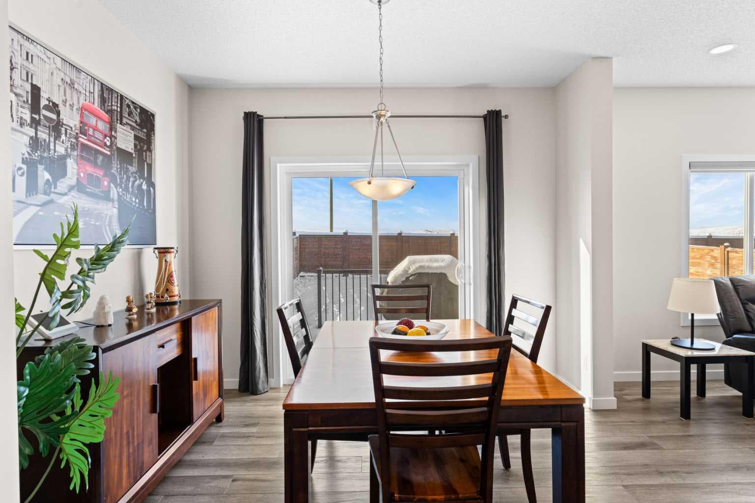 492 Chinook Gate Square SW