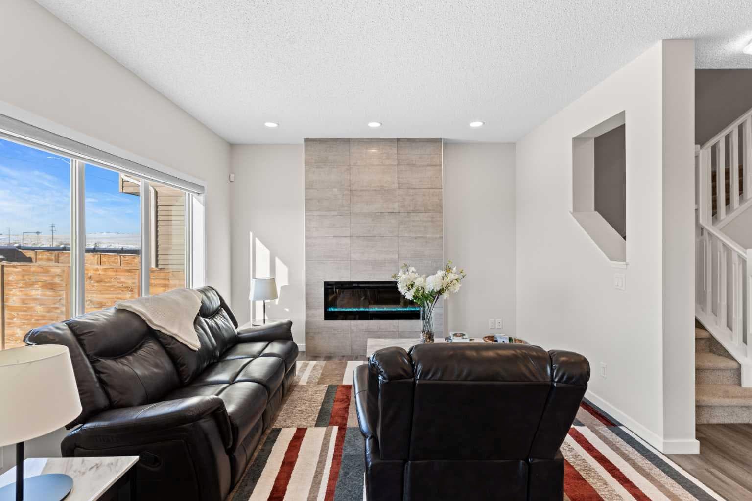 492 Chinook Gate Square SW