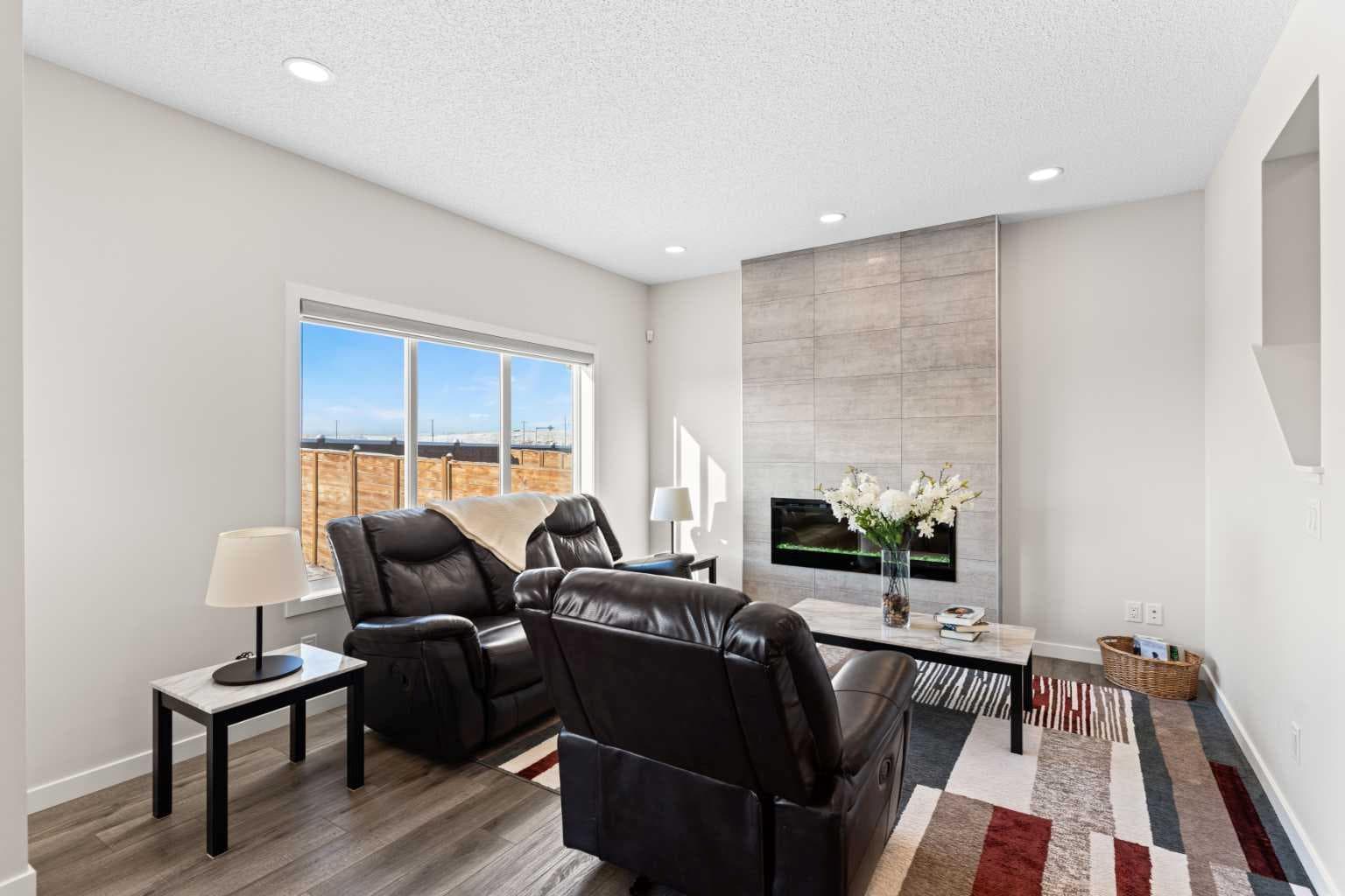 492 Chinook Gate Square SW