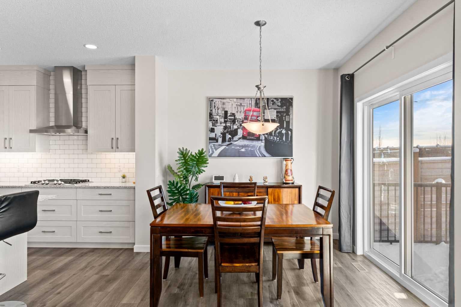 492 Chinook Gate Square SW
